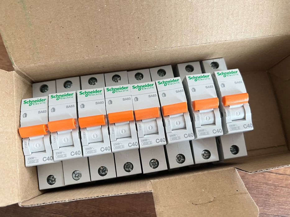 Атоматичні  вимикачі Schneider Electric різні  11219 двоп.