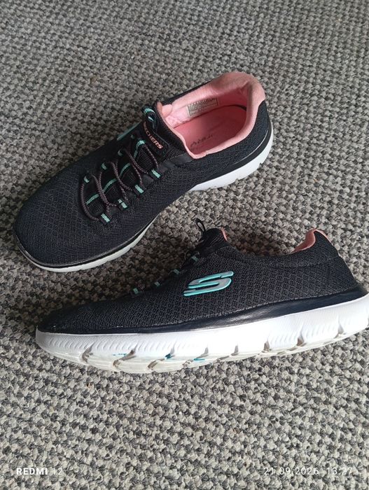 damskie buty sportowe Skechers Summits  r. 37