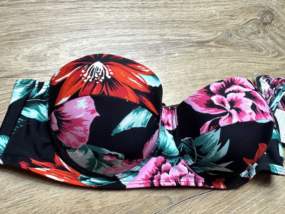 Boohoo gora bikini kwiaty nowa S