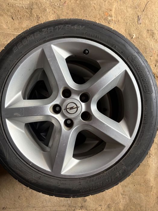 Felgi z oponami 17 5x110