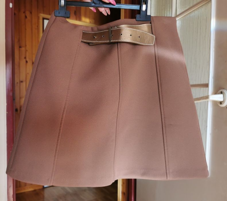 Spódnica mini Reserved trapezowa camelowa