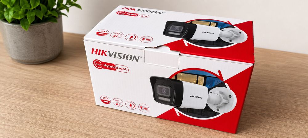 IP-відеокамера Hikvision DS-2CD1023G2-LIUF (2.8 мм) з мікрофоном
