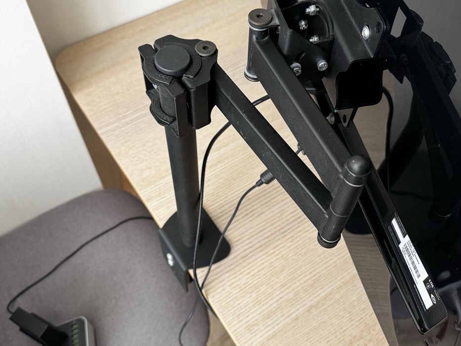 Монітор IPS LG 29UM68-P 2560x1080 21:9 в хорошому стані