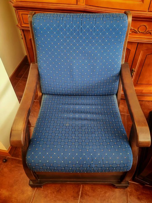 Conjunto de sofá e 2 poltronas à venda