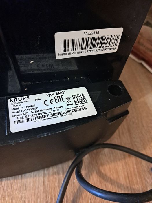 Ekspress Krups EA82..pojemnik do spieniania mleka młynek ,akcesoria ..