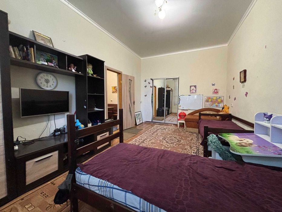 Продаж 2к квартири в центрі м.Тульчин з гаражем