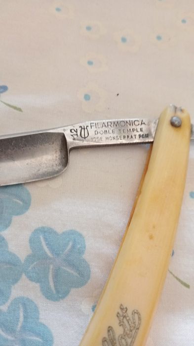 Vendo 2 navalhas de Barbeiro.