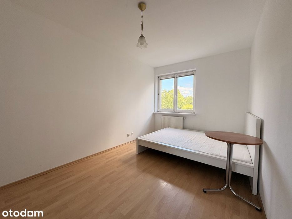 Przestronne 80,5 m² z 3 pokojami, odrębną kuchnią i balkonem