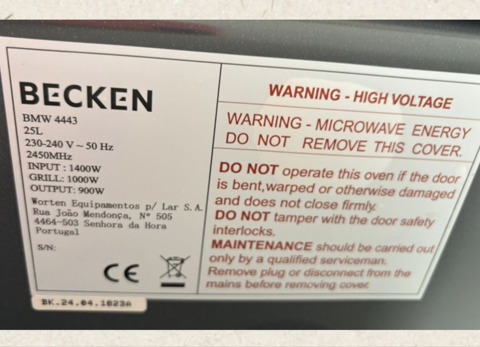 Micro-ondas BECKEN – a funcionar perfeitamente