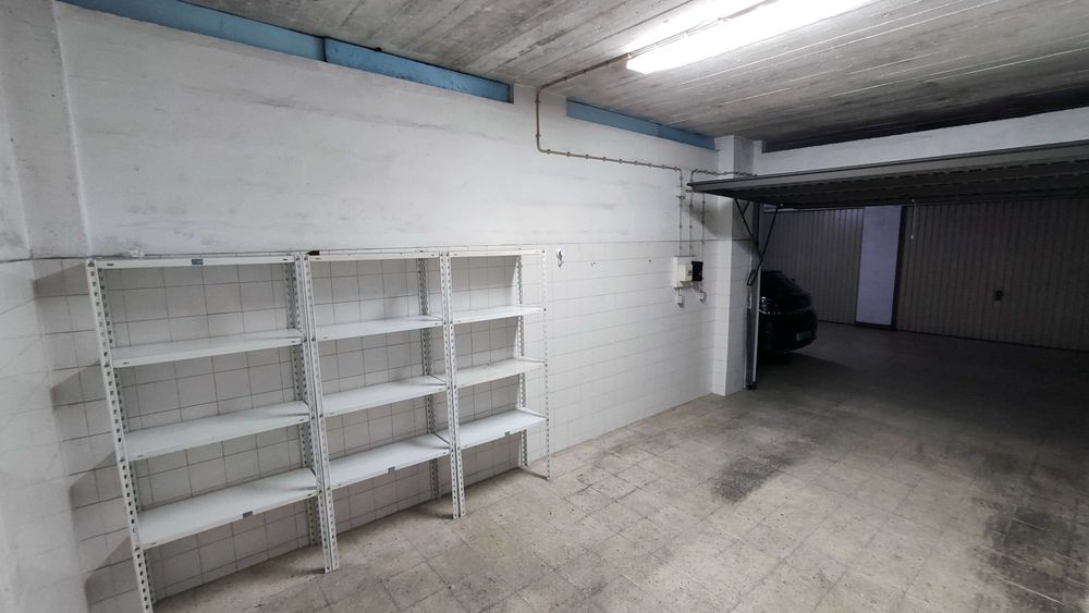 Arrenda-se Garagem no Laranjeiro, Almada