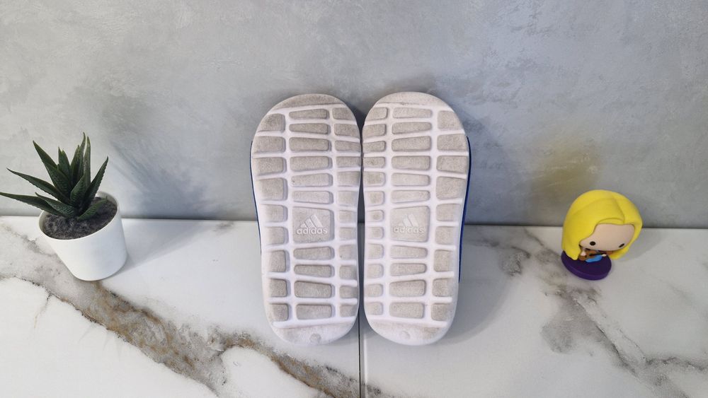 Дитячі босоножки Adidas.Розмір 28