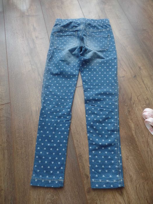 Jegginsy jeginsy spodnie granatowe w serduszka R. 128