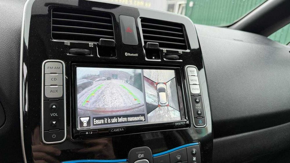 Nissan Leaf 2015, 11 палок, SOH 83%, NORDIC, не фарбований, огляд 360