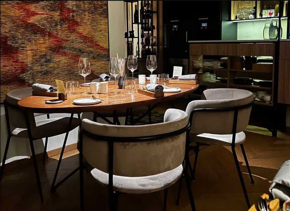 Restauracja na Dzień Kobiet Warszawa: voucher nie perfumy +weryfikacja