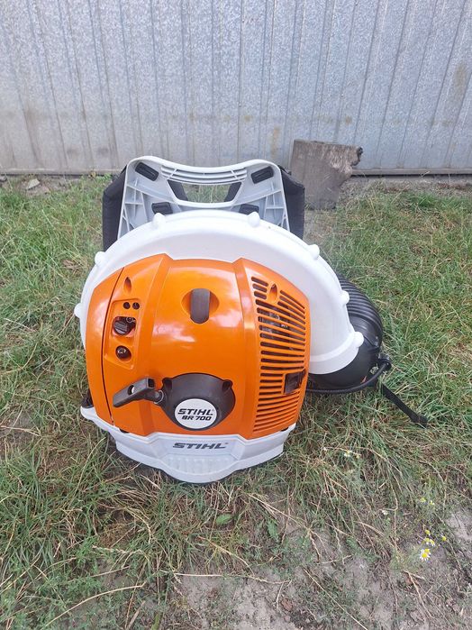 Dmuchawa spalinowa plecakowa STIHL BR700 z 2022r. Piły, Kosiarki