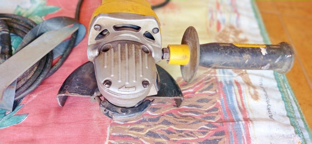 DeWalt D28134-QS1100W 125mm cabo de 4m