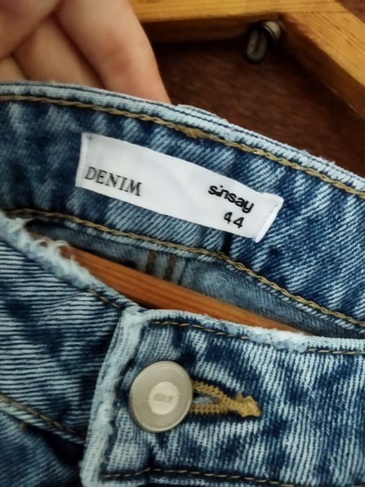 Женские джинсы из Sinsay
