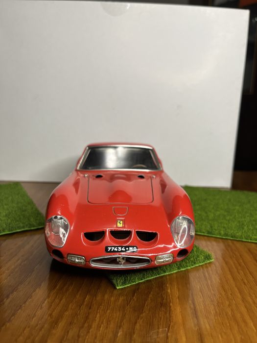 Ferrari GTO Burago 1:18