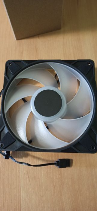 Wentylatory Arctic A-RGB 140mm 3-pak