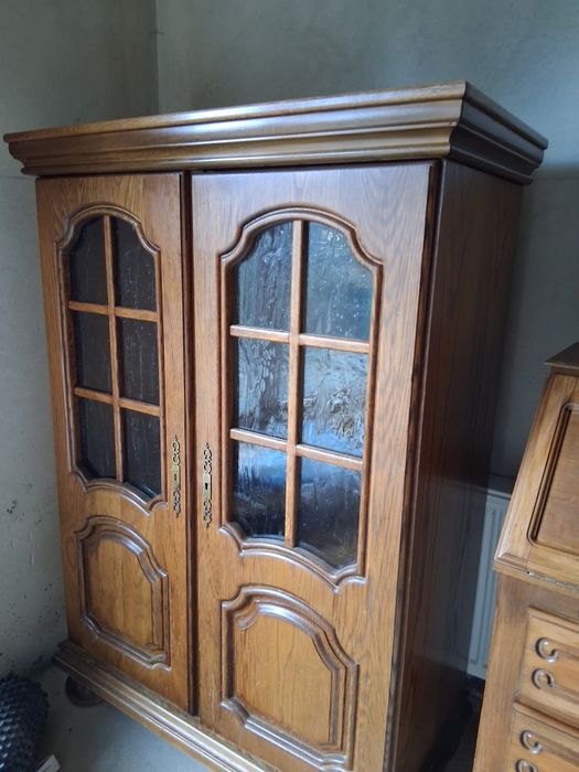 Комоди буфет сервант вітрина шафа тумбочки Бельгія