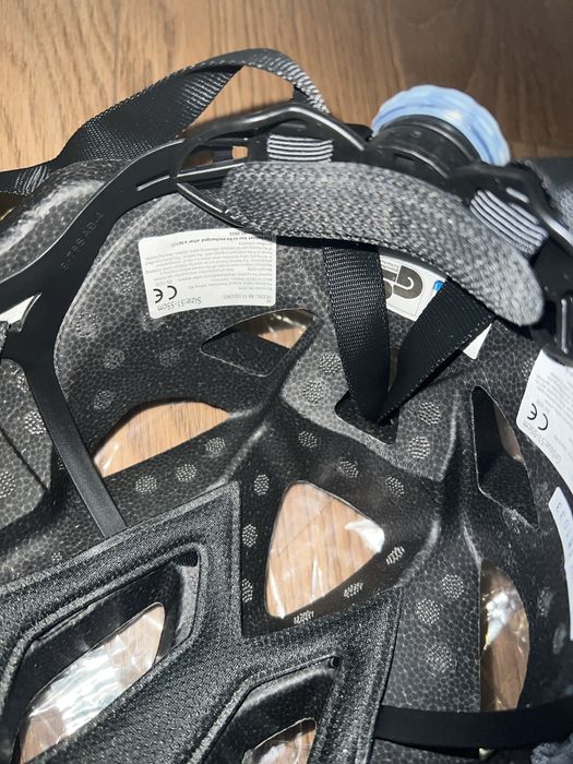 Kask rowerowy ABUS Aduro 2.0 Czarny rozm 51-55cm