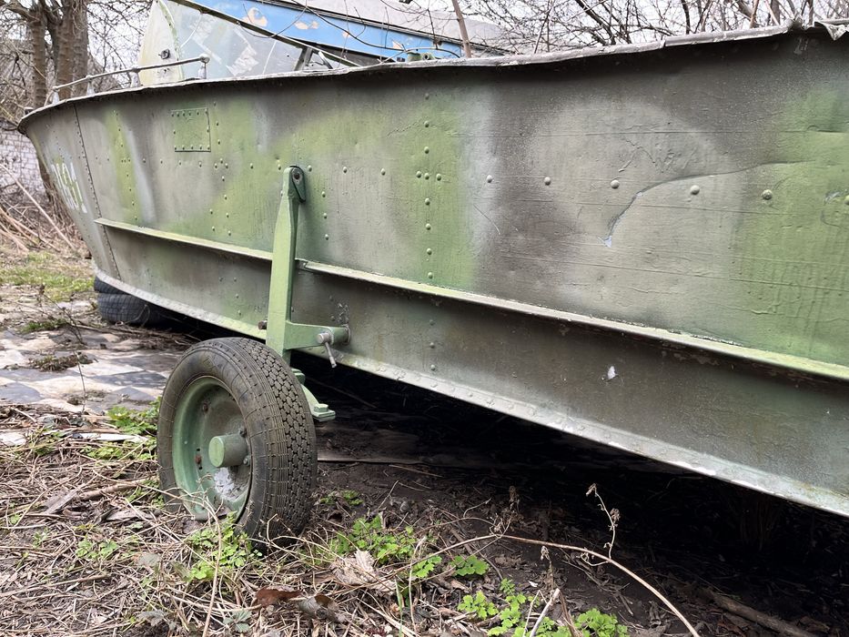 Прогрес 2 лодка човен катер моторний