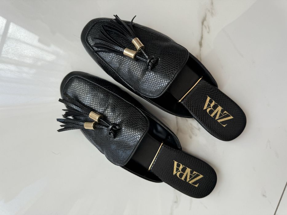 Мюлі/шльопанці Zara, чорні 38розмір