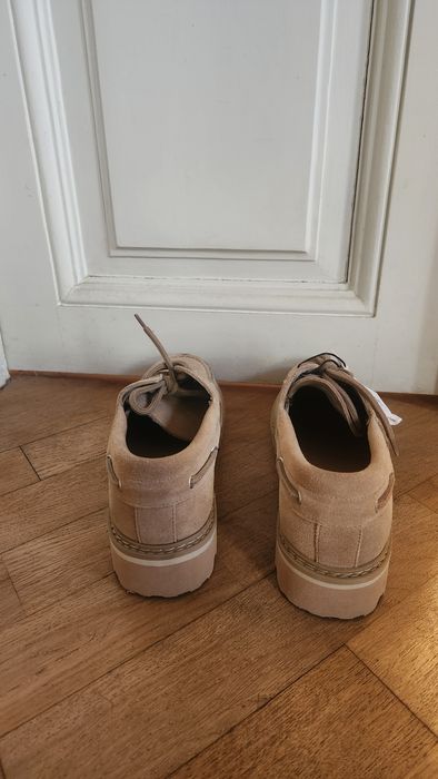 Взуття,замшеві  топсайдери zara