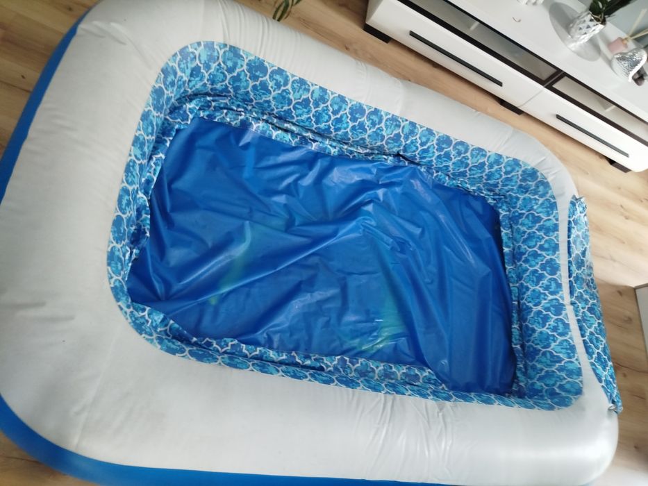 Basen  160*205 tanio