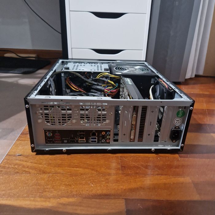 PC MediaCenter HTPC Gaming:INTEL i5 - 8Gb - GeForce GTX550 - Caixa NOX