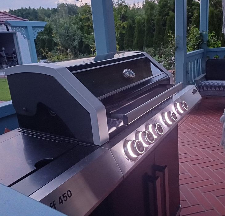 Grill gazowy firmy KINGSTONE Cliff  450.