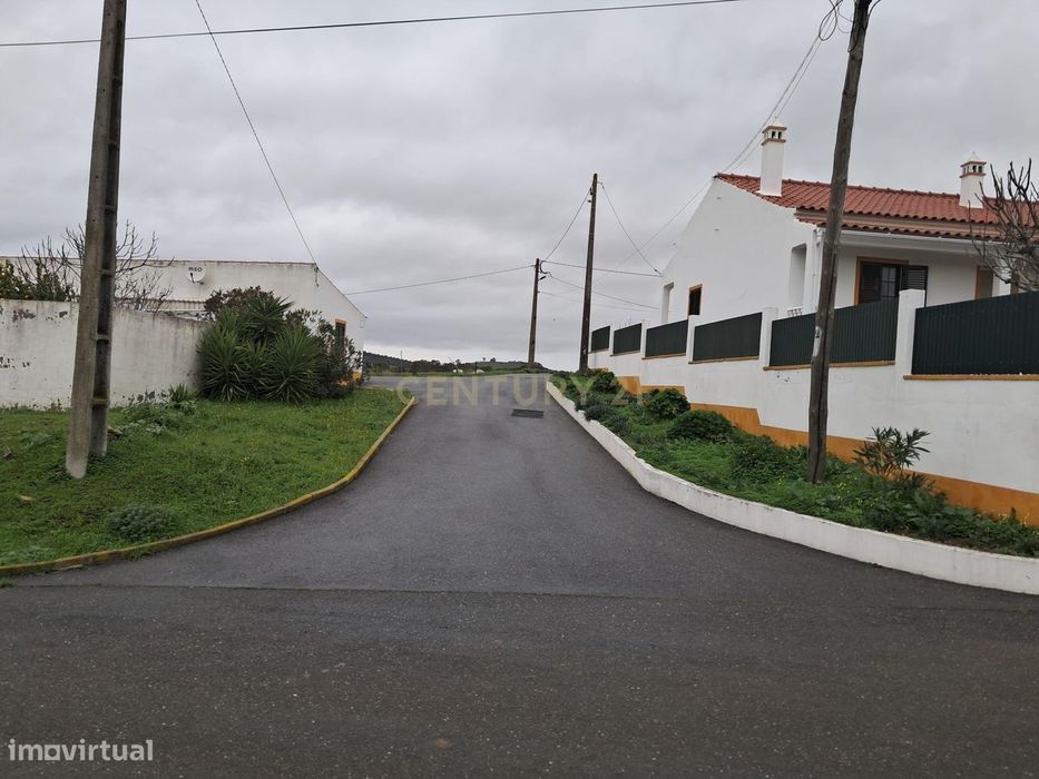Terreno urbano no Alentejo, em Santana de Cambas, Mértola