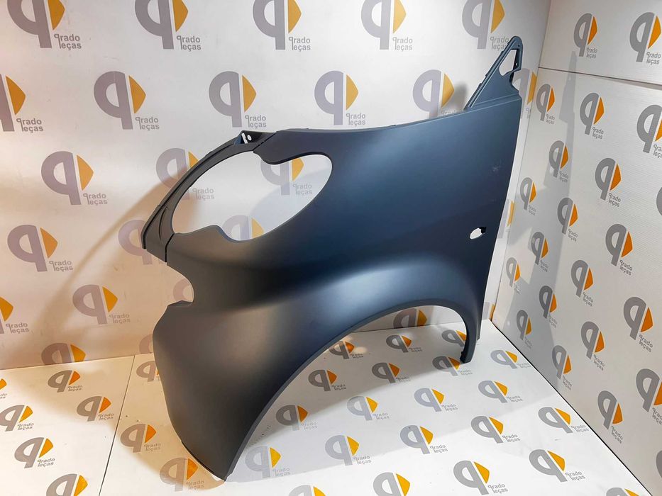 NOVO Guarda lamas frente esquerdo Smart Fortwo 450 2g