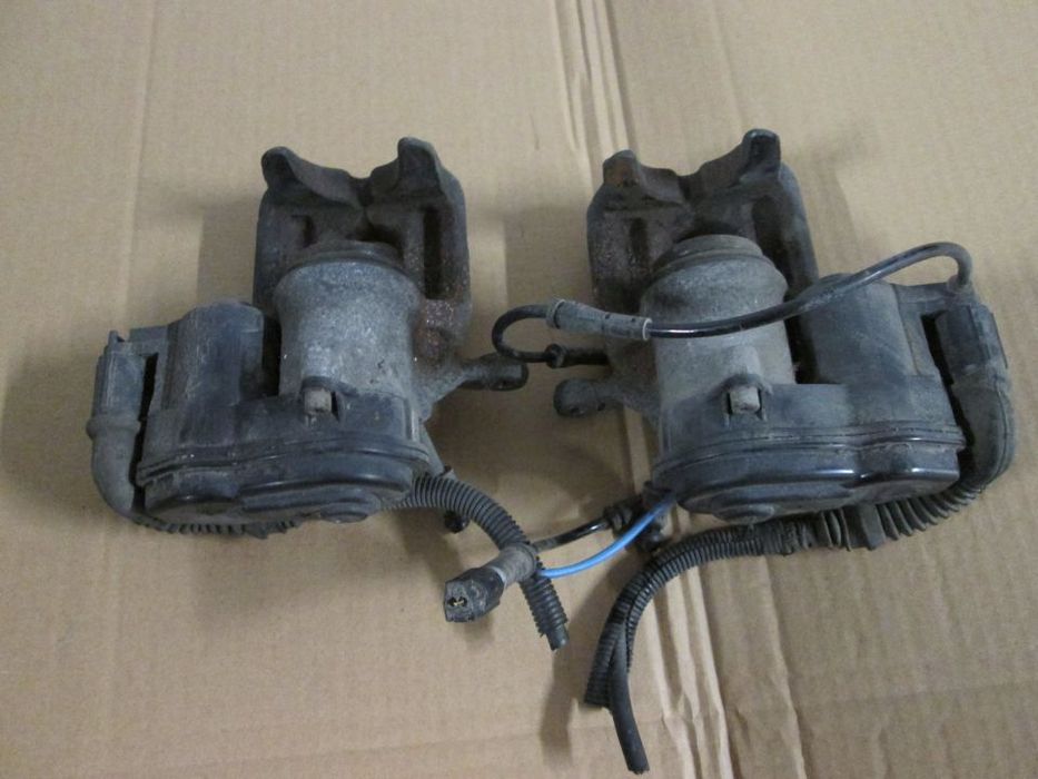 BMW F10 2.0 XDRIVE ZACISKI ELEKTRYCZNE TYŁ