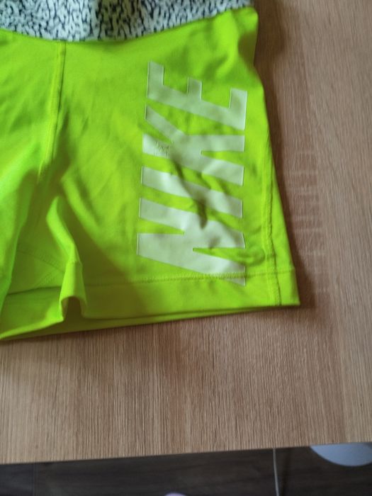 Spodenki sportowe Nike W kolorze żółtym  Brak metki