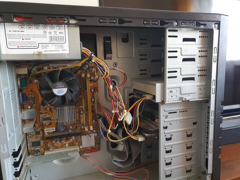 Komputer retro , sprawny .Intel Pentium Dual-Core E2160