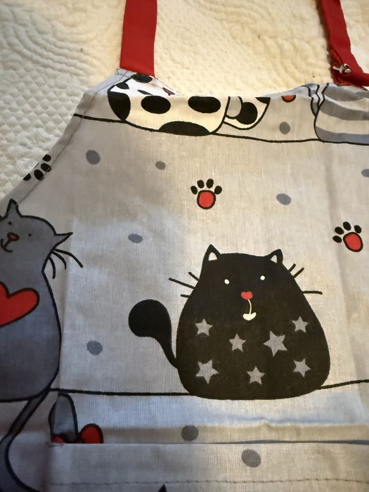 Fartuszki do gotowania dla dziecka i rodzica w kotki
