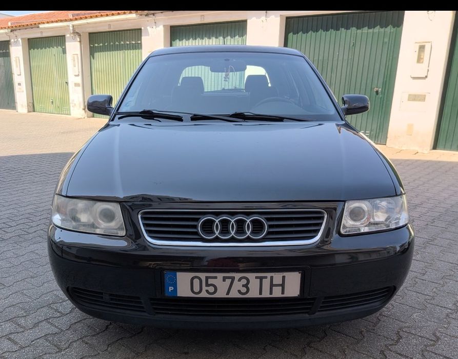 Audi A3 1.6i Atraction 102 CV 02