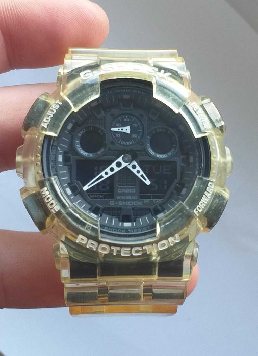 Zegarek Casio G-SHock GA-100 transparentny.