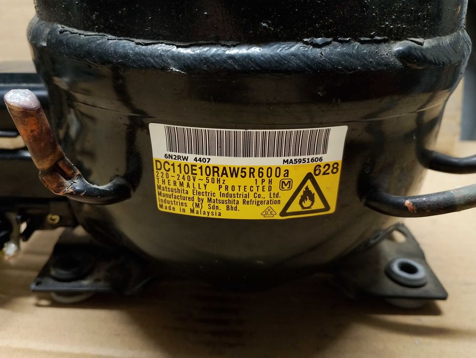 Agregat kompresor sprężarka Matsushita dc110e10raw5 r600a
