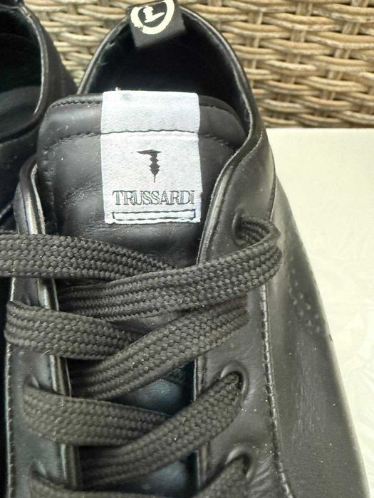 Продам мужские туфли TRUSSARDi