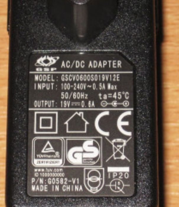 Зарядний пристрій 19 V док станция 0,5 A зарядное устройство  робота п