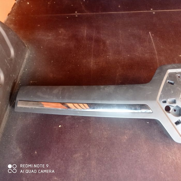 Накладака капота монограма Решітка Рено Трафік Renault Trafic 2019-22