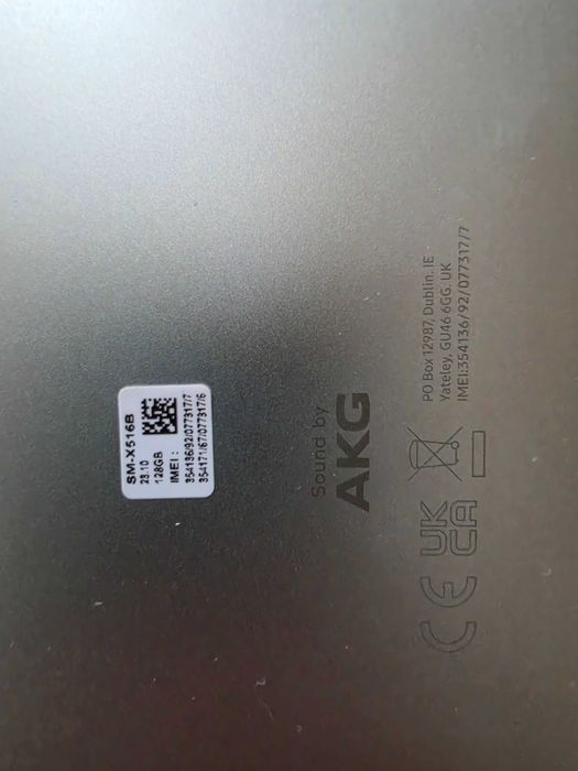 Samsung Galaxy Tab S9 FE 5G + Smart Book Cover
