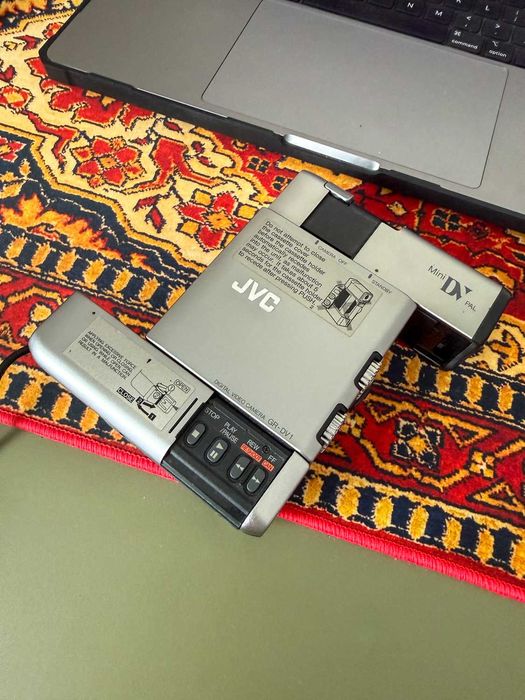 Kamera Jvc GR-DV1 miniDv