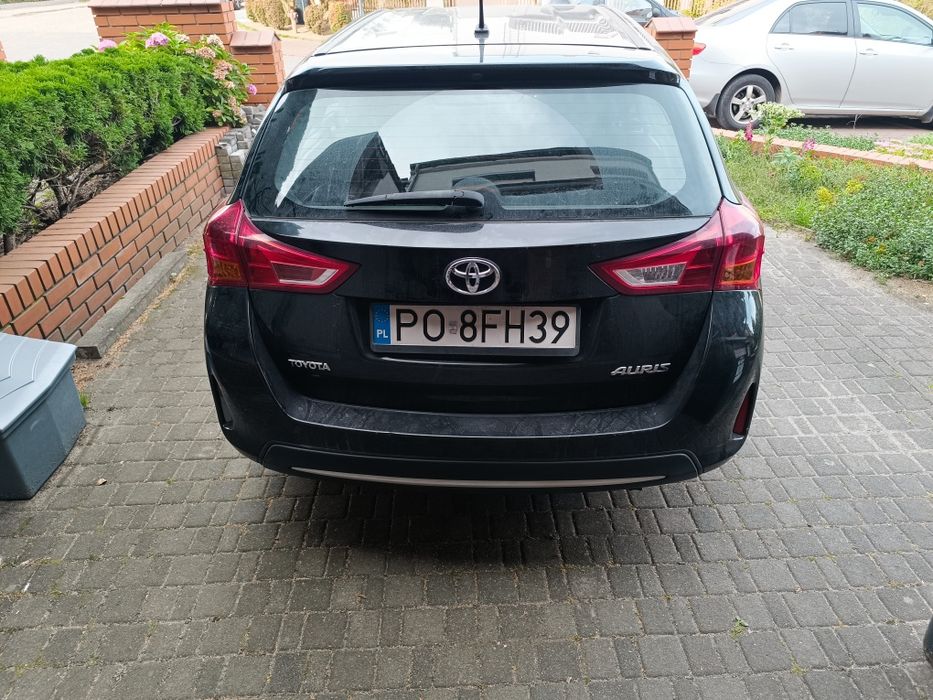 Toyota Auris kombi 1.4 D-4D 90 KM
