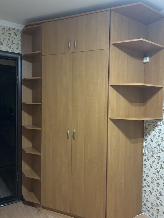 Продам углову шафу