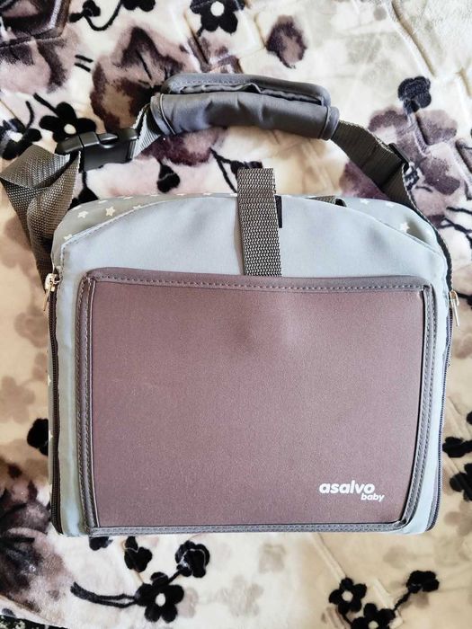 Cadeira portátil da marca Asalvo impecável – como nova