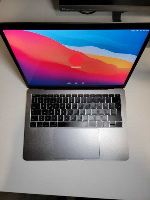 MacBook Pro 13" 2017 i5 8GB/128GB Space Gray, zadbany