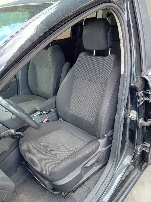 Banco frente esquerdo PEUGEOT 5008 I (0U_, 0E_)